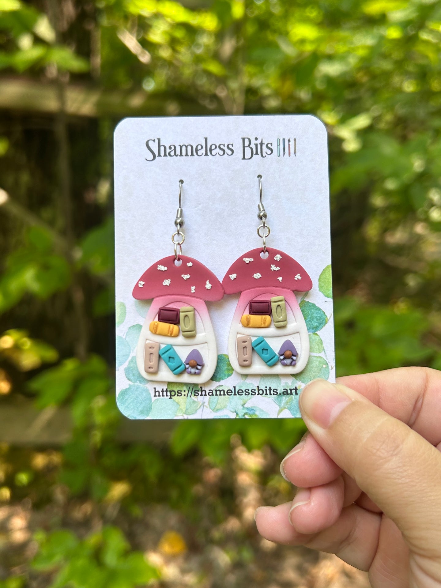 Amanita Mushroom Bookshelf 1 (purple gnome)