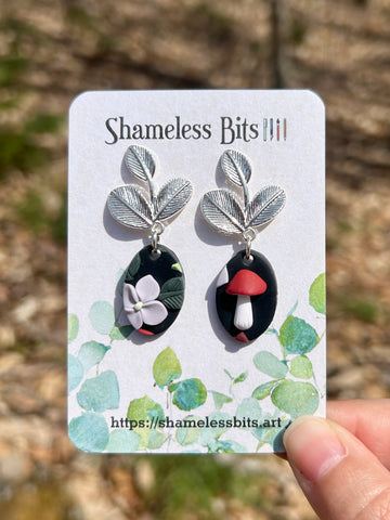 Dark Botanical silver leaf oval