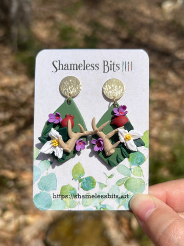 The Wilderness Gold Studs (antler trillium pomegranate)
