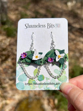 The Wilderness Trillium (half circles chain)